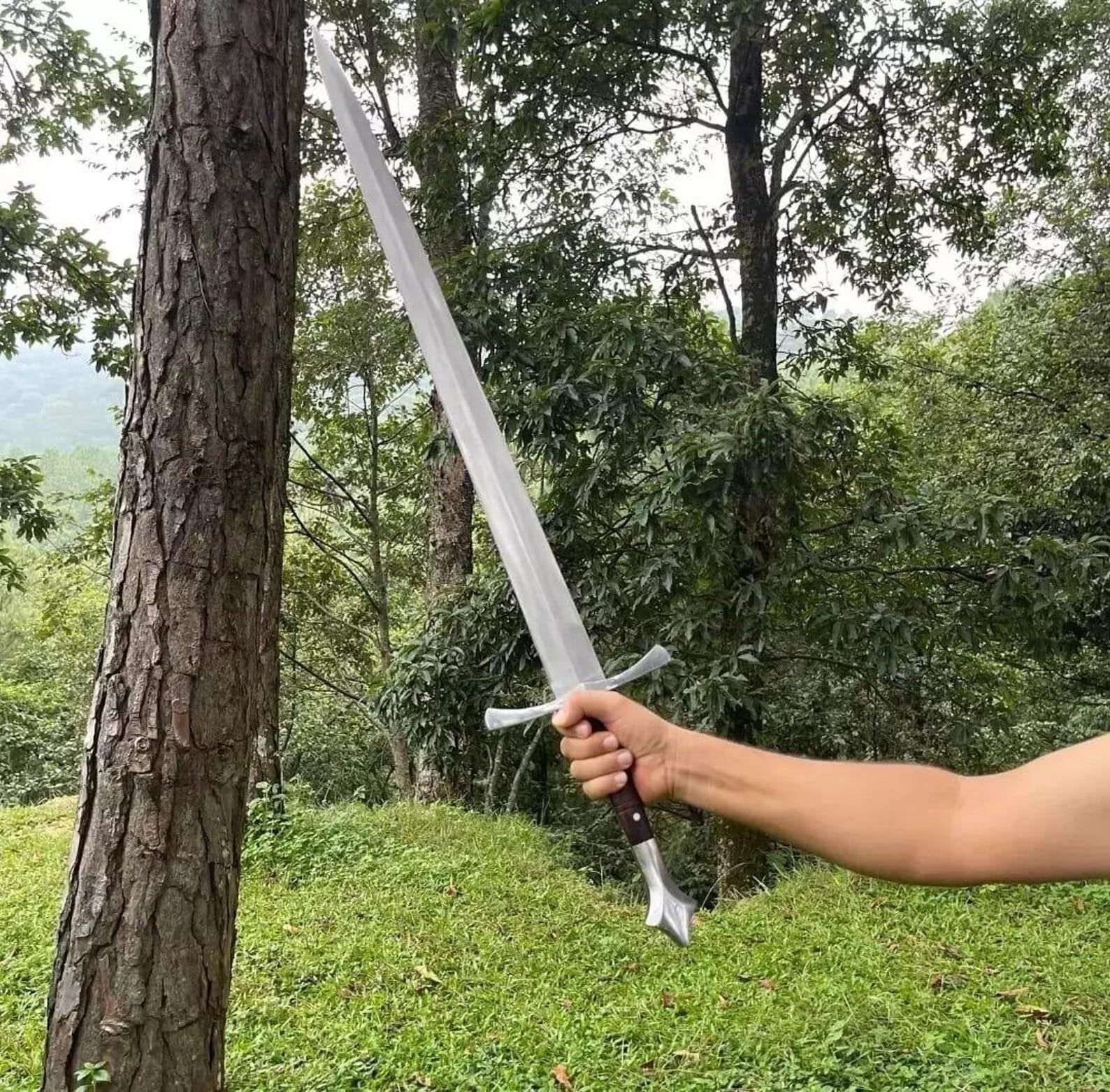 Handmade Carbon Steel Sword with Rosewood Handle – 36” Total Length – Custom Craftsmanship & Gift-Ready