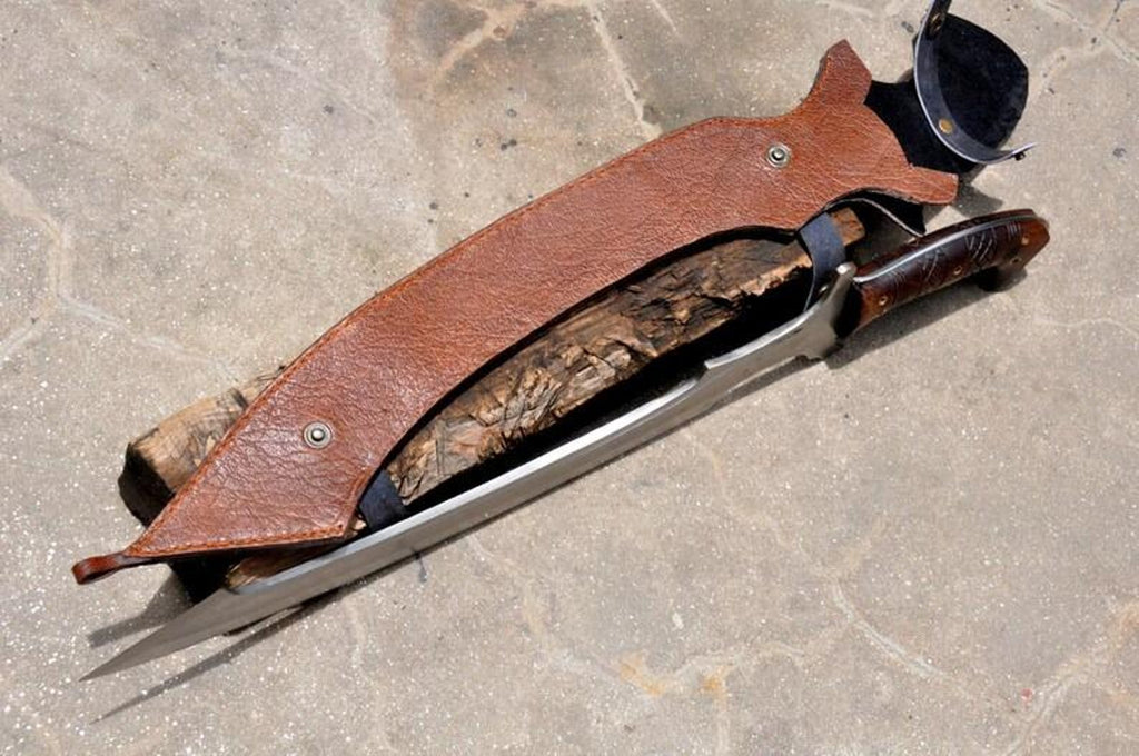 Hand-Forged Egyptian Khopesh: Tempered Carbon Steel, Leather Cover