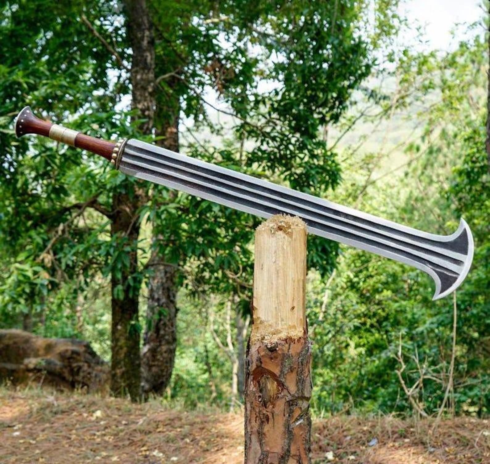 Handmade Konda Ikakalaka Sword: Functional 5160 Carbon Steel, 38" Collectible