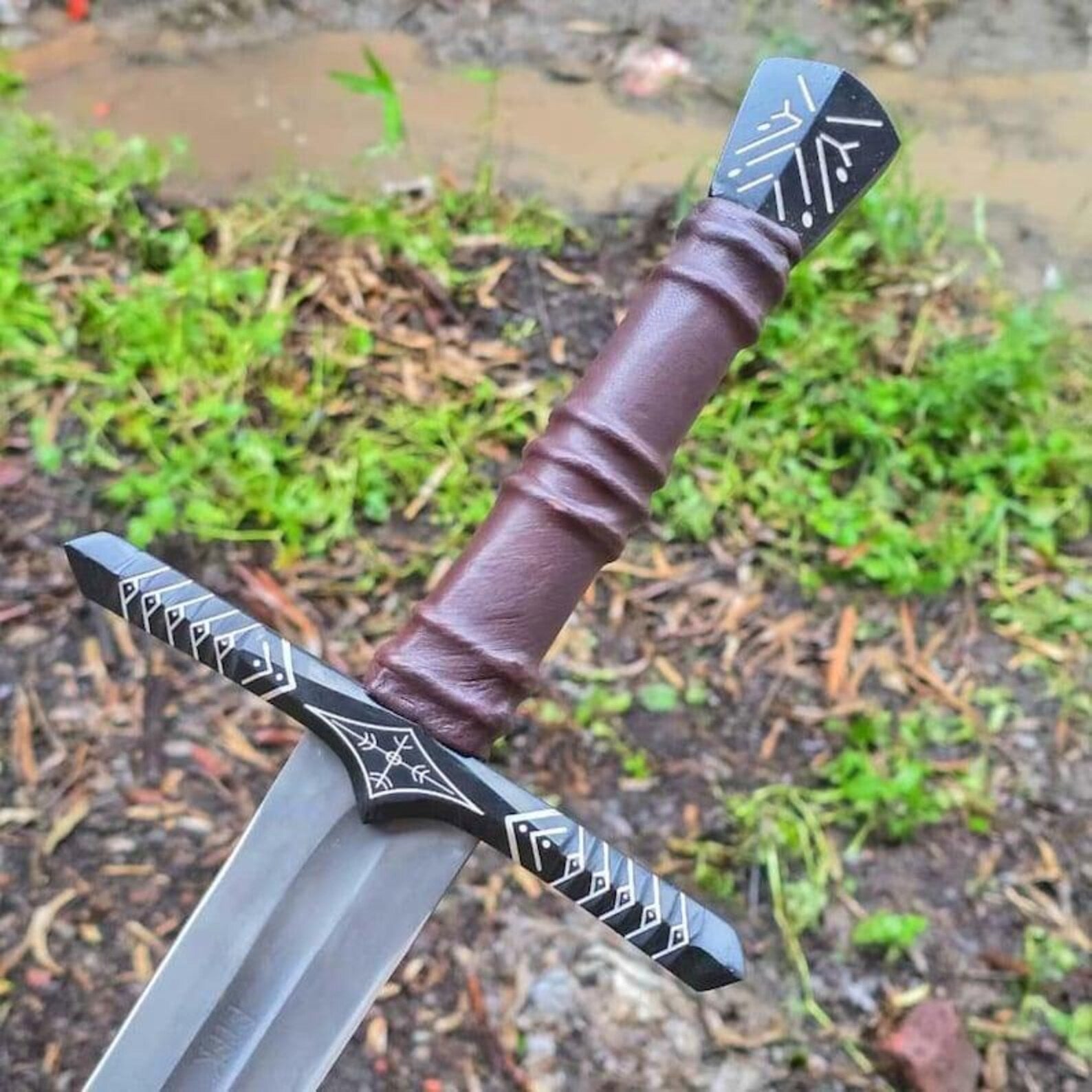 Handmade High Carbon Steel Decorative Sword: Acid-Etched Blade, Leather Handle
