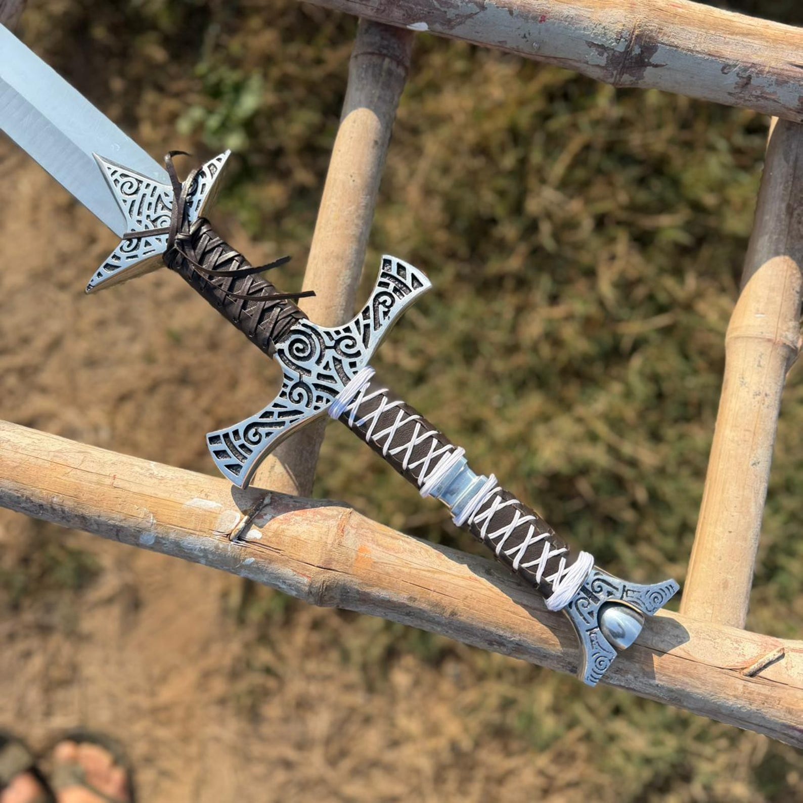 Handmade High Carbon Steel Skyrim Sword Replica – 35" Fantasy Decor