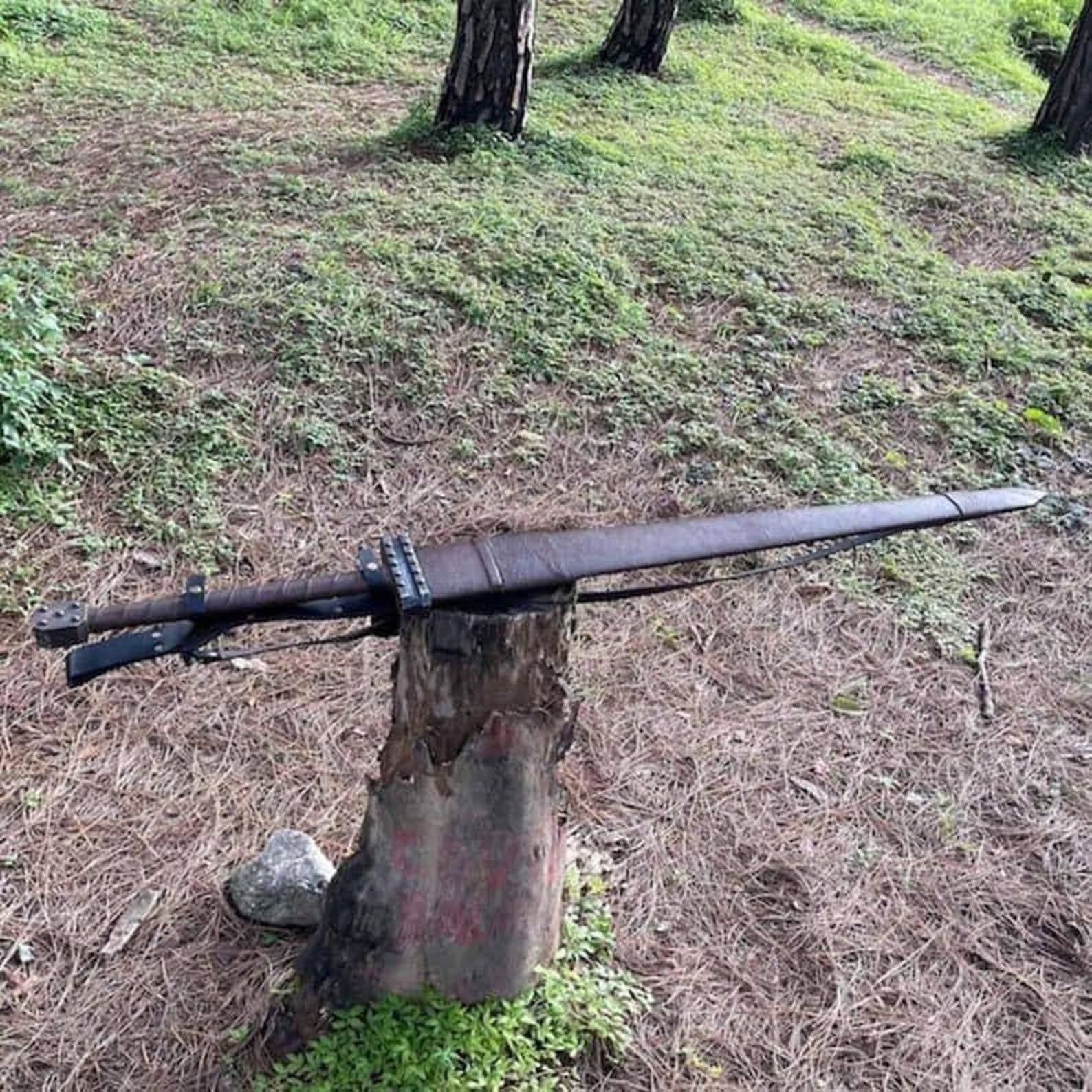 Handmade High Carbon Steel Raider Sword with Scabbard – 52" Medieval Collector Item