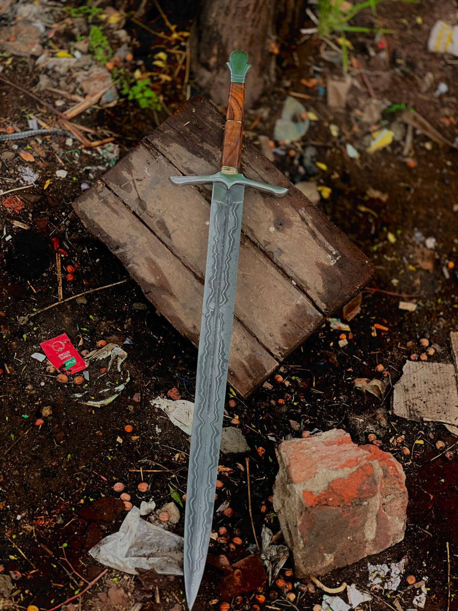 Handmade Damascus Steel Replica Sword – 38” Overall Length | Rosewood Handle | Leather Sheath Included