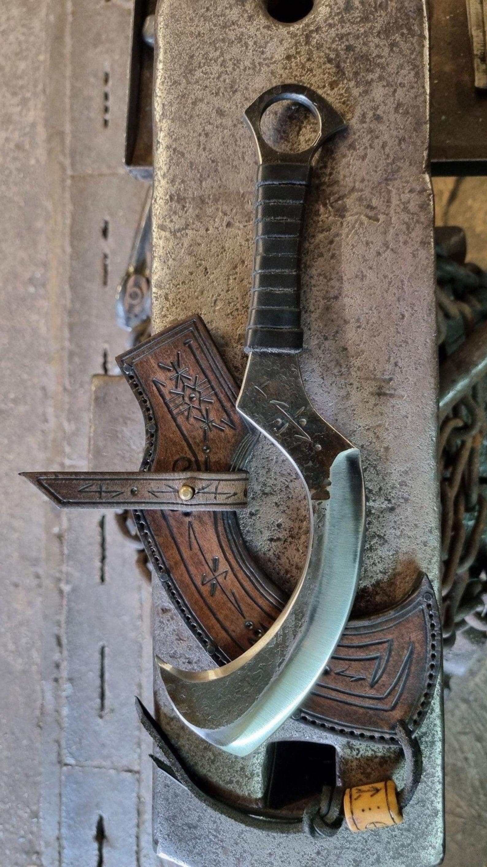 Handmade Carbon Steel Karambit Knife – 14” Forged Blade with Leather Sheath – Viking Curved Knife