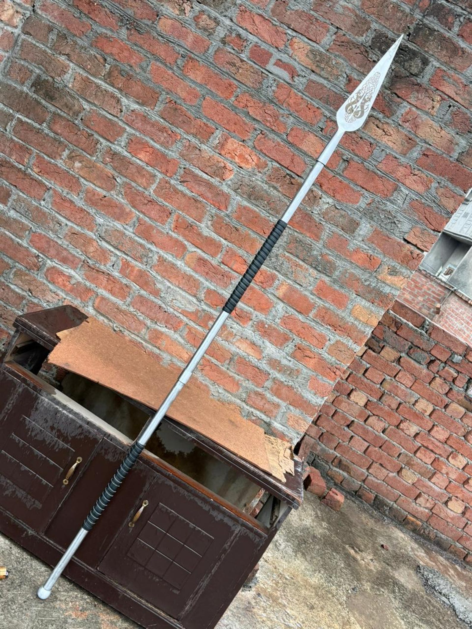 Handmade Viking Spear – 80” Overall Length | High Carbon Steel Head | Leather-Wrapped Handle | Decorative Collectible